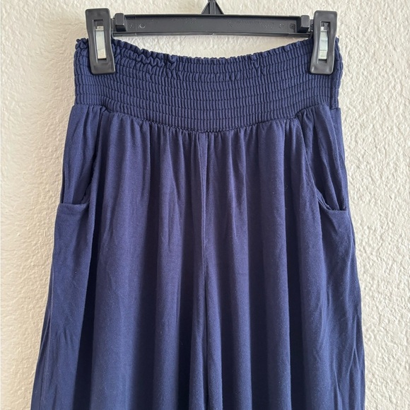 Chic Blue Wide Leg Pants with Flowing Silhouette - Picture 2 of 10